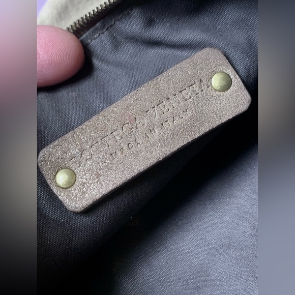 Authentic Bottega Veneta Golden Tan Woven Leather Pouch - Picture 4 of 8